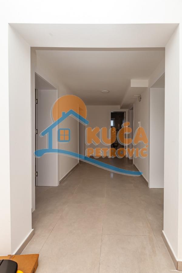 Slika 7 - Hajduk Stanka,  Lokal za izdavanje, 73m2, 600€