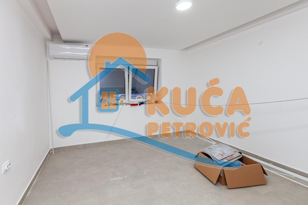 Slika 3 - Hajduk Stanka,  Lokal za izdavanje, 73m2, 600€