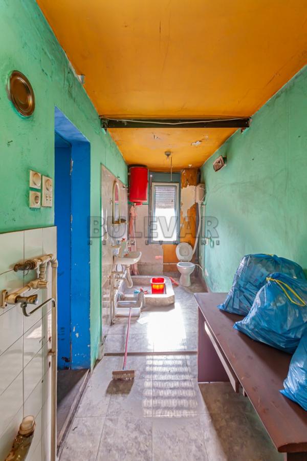 Slika 4 - Dimitrija Tucovića,  Kuća na prodaju, 85m2, 154.000€