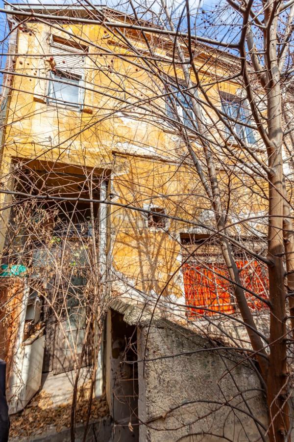 Slika 9 - Dimitrija Tucovića,  Kuća na prodaju, 85m2, 154.000€