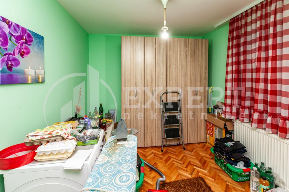 Slika 11 - Zlatarska,  Kuća na prodaju, 500m2, 375.000€