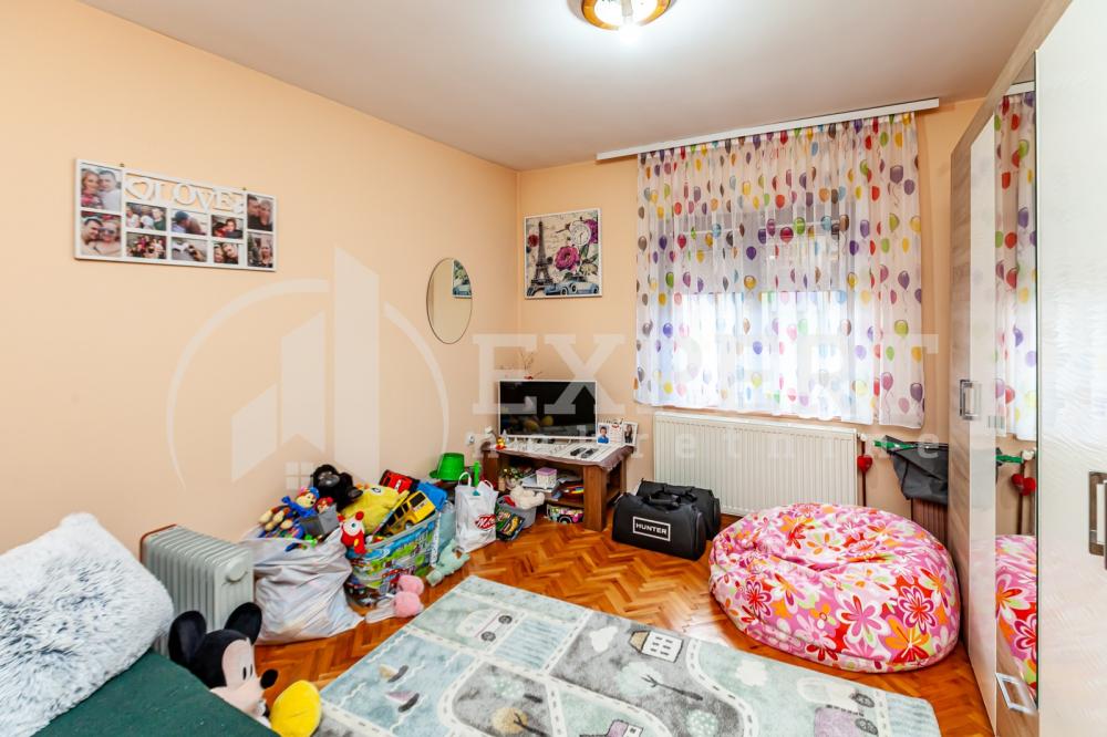 Slika 9 - Zlatarska,  Kuća na prodaju, 500m2, 375.000€