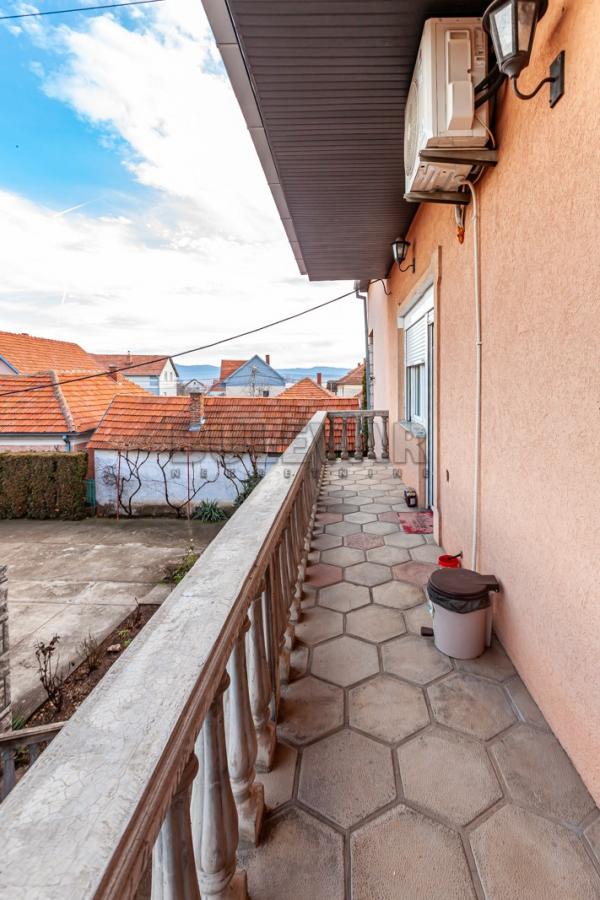 Slika 7 - Zlatarska, Kuća na prodaju, 500m2, 375.000€