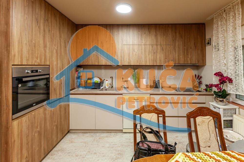 Slika 6 - Zlatarska,  Kuća na prodaju, 500m2, 375.000€