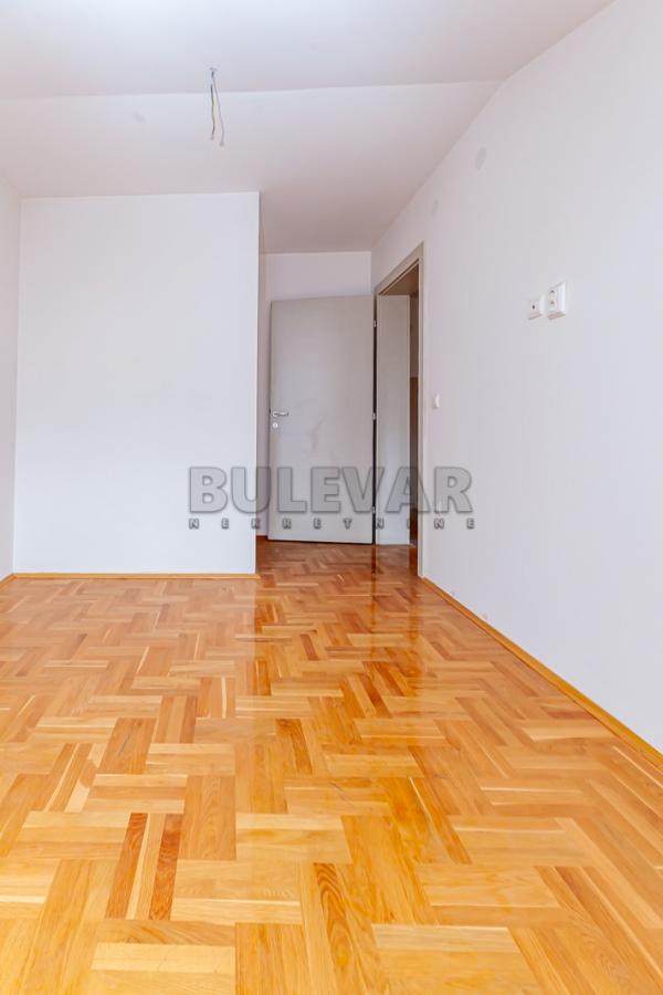 Slika 5 - Generala Milojka Lešjanina, Četvorosoban stan na prodaju, 54m2, 89.314€