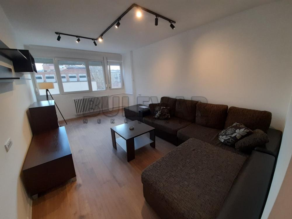 Glavna slika -Cara Dušana, Trosoban stan za izdavanje, 63m2, 450€