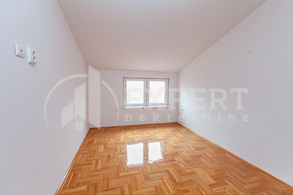 Slika 4 - Generala Milojka Lešjanina, Četvorosoban stan na prodaju, 54m2, 92.020€