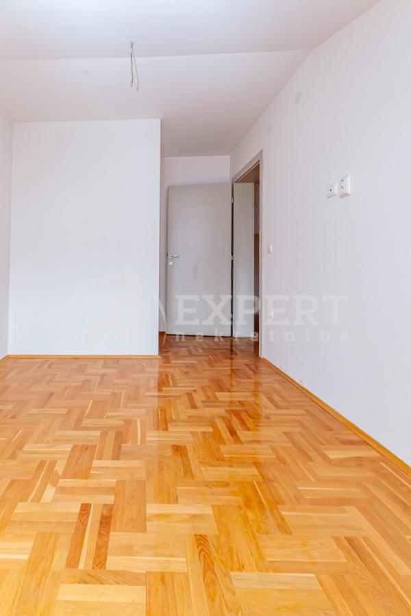 Slika 5 - Generala Milojka Lešjanina, Četvorosoban stan na prodaju, 54m2, 92.020€