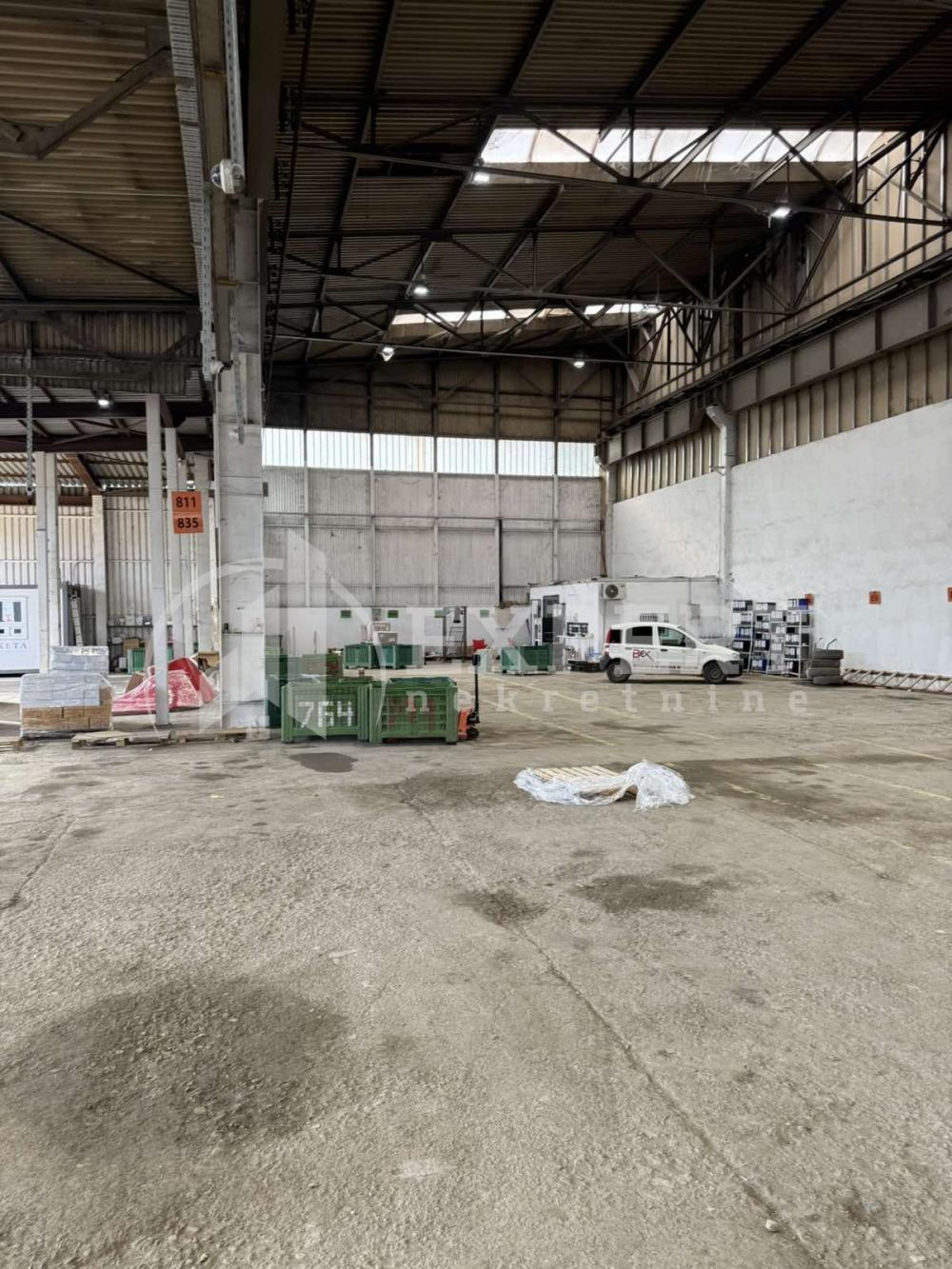 Slika 3 - Bulevar 12. februar,  Lokal na prodaju, 1500m2, 721.000€