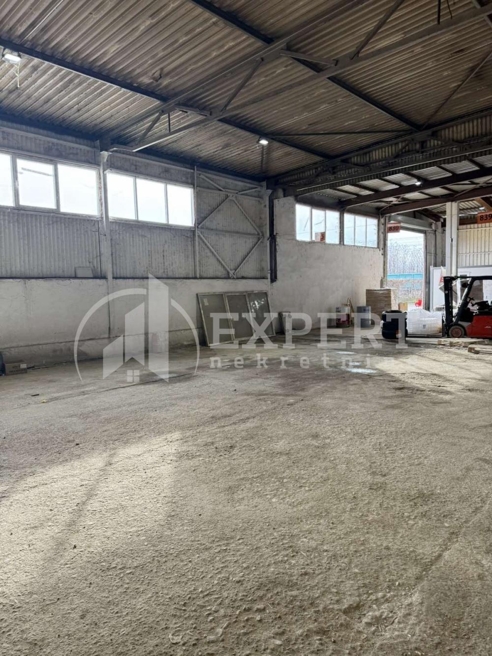 Glavna slika -Bulevar 12. februar,  Lokal za izdavanje, 1500m2, 4.500€