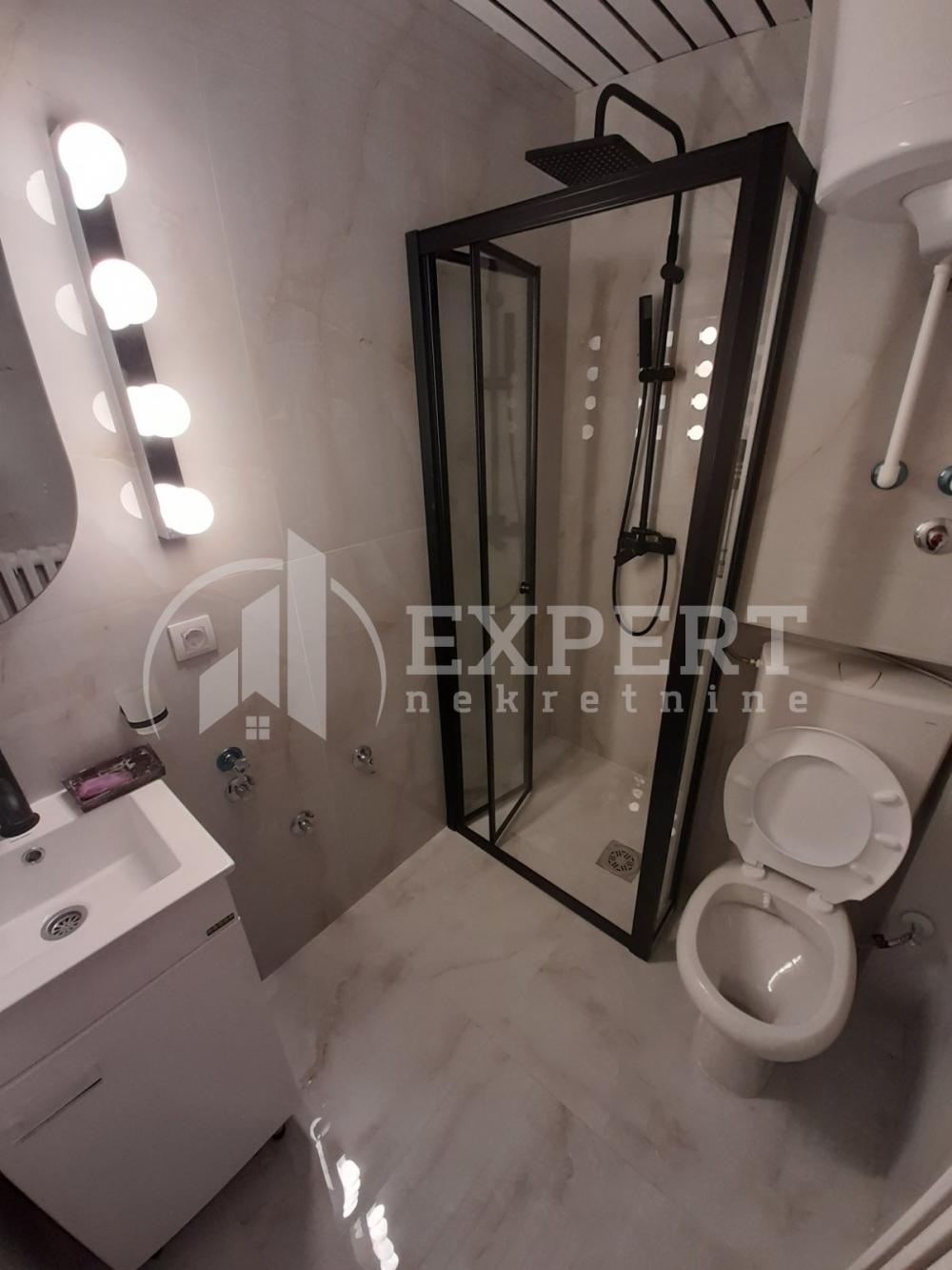 Slika 8 - Cara Dušana, Trosoban stan za izdavanje, 63m2, 450€