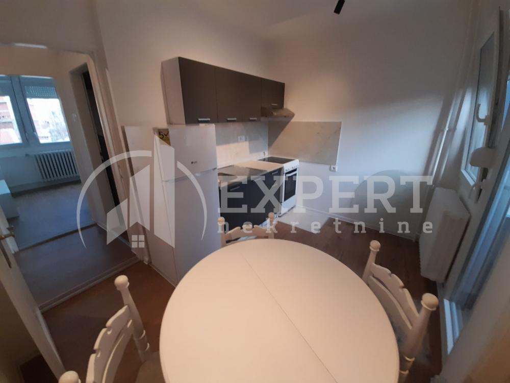 Slika 4 - Cara Dušana, Trosoban stan za izdavanje, 63m2, 450€