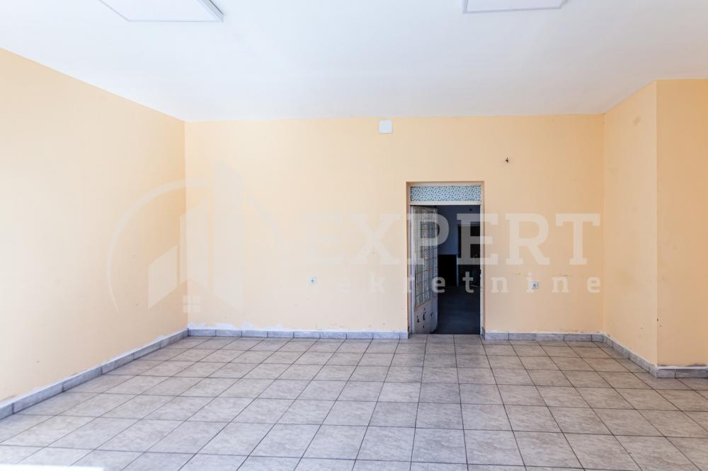 Slika 1 - Topličkog partizanskog odreda,  Lokal na prodaju, 77m2, 75.000€