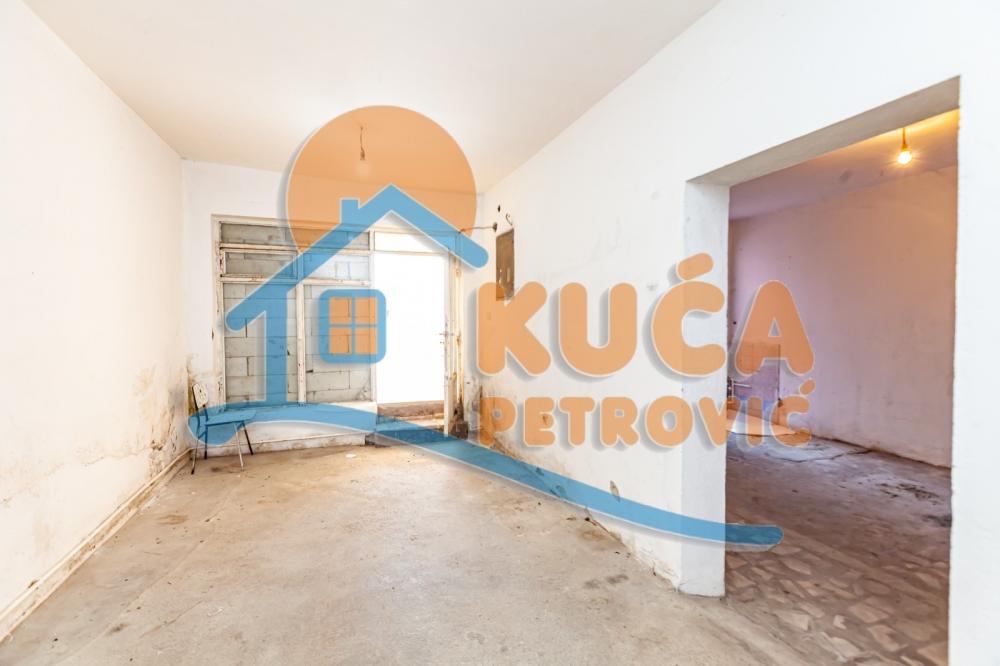 Slika 2 - Topličkog partizanskog odreda,  Lokal na prodaju, 77m2, 75.000€