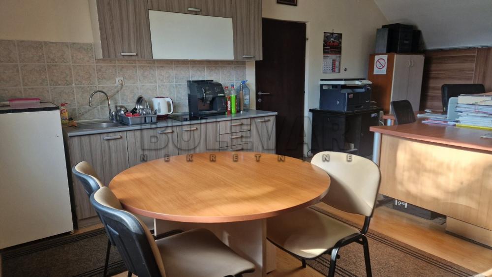 Slika 2 - Topličkog partizanskog odreda,  Lokal za izdavanje, 90m2, 330€