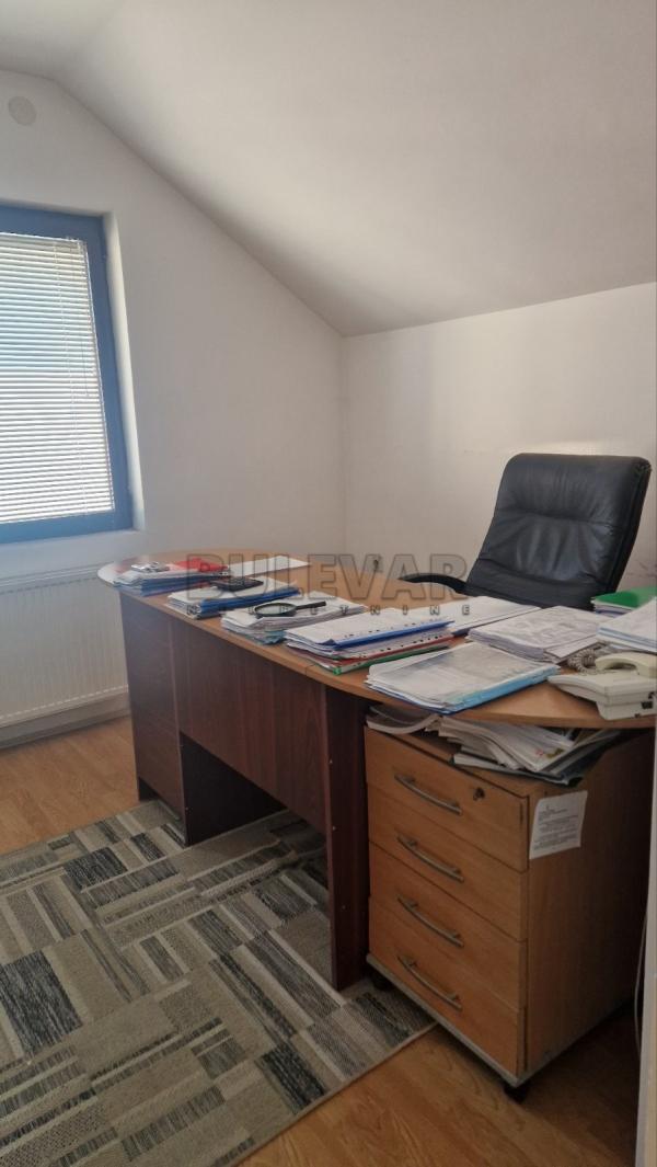 Slika 5 - Topličkog partizanskog odreda,  Lokal za izdavanje, 90m2, 330€