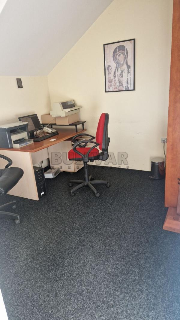 Slika 7 - Topličkog partizanskog odreda,  Lokal za izdavanje, 90m2, 330€