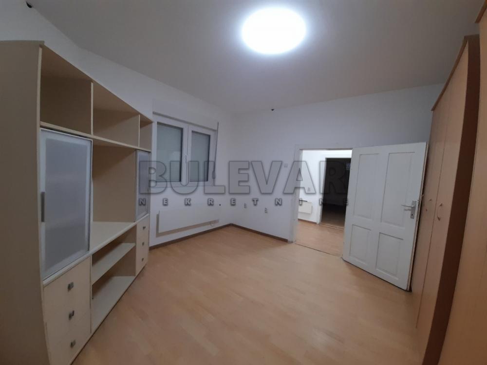 Slika 1 - Jeronimova,  Lokal za izdavanje, 50m2, 350€