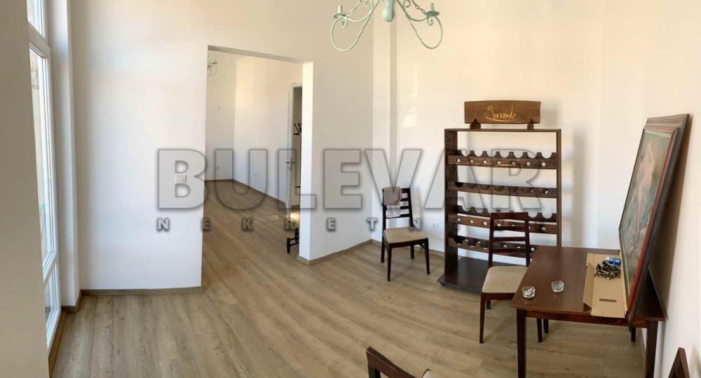 Slika 4 - Cara Dušana,  Lokal za izdavanje, 106m2, 600€