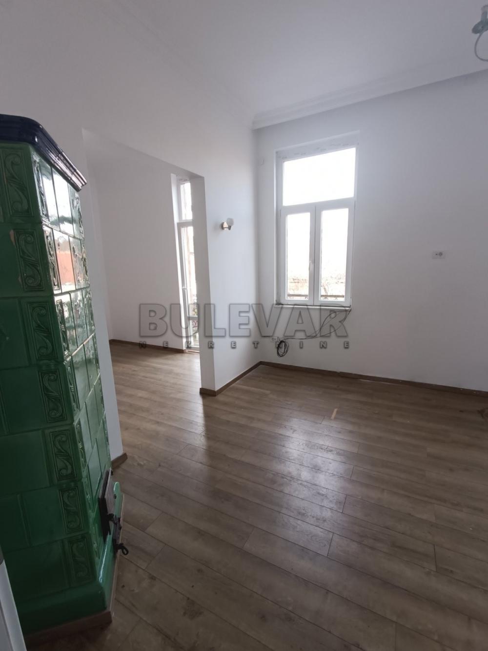 Slika 11 - Cara Dušana,  Lokal za izdavanje, 106m2, 600€