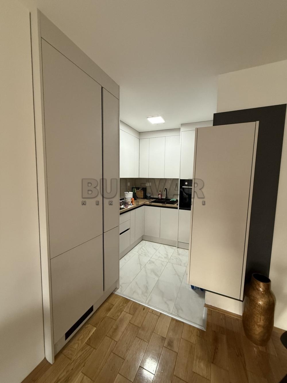 Slika 4 - Vožda Karađorđa, Jednoiposoban stan za izdavanje, 60m2, 650€