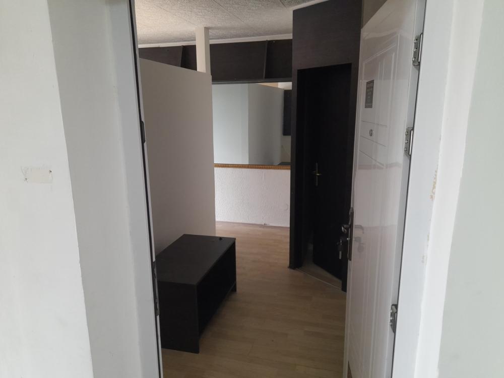 Slika 2 - Vojvode Mišića 40,  Lokal za izdavanje, 33m2, 0€