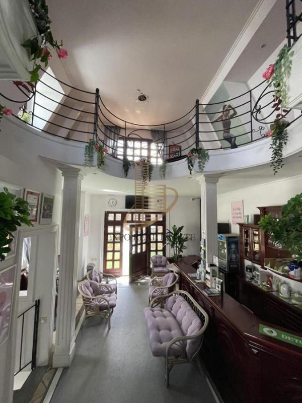 Glavna slika - Lokal za izdavanje, 150m2, 2.000€