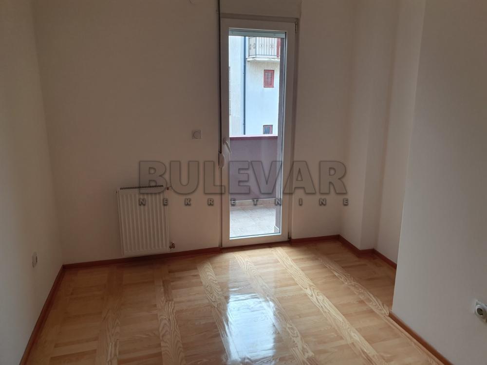 Slika 9 - Španskih boraca, Četvorosoban stan za izdavanje, 116m2, 500€