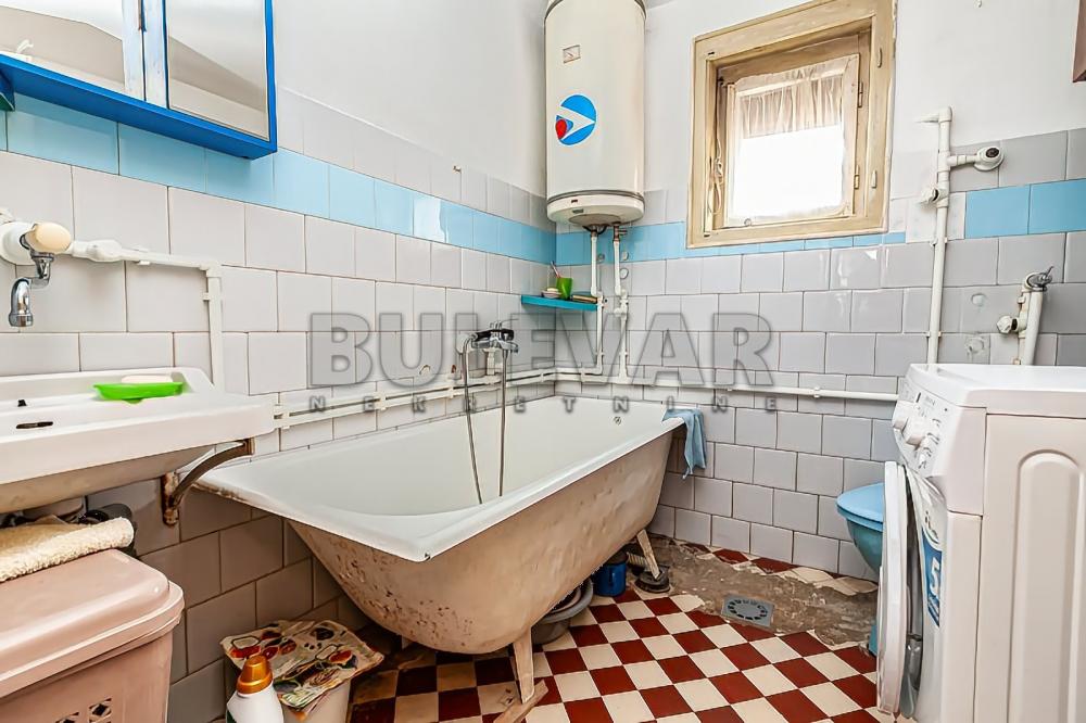 Slika 10 - Paraćinska,  Kuća na prodaju, 192m2, 180.000€