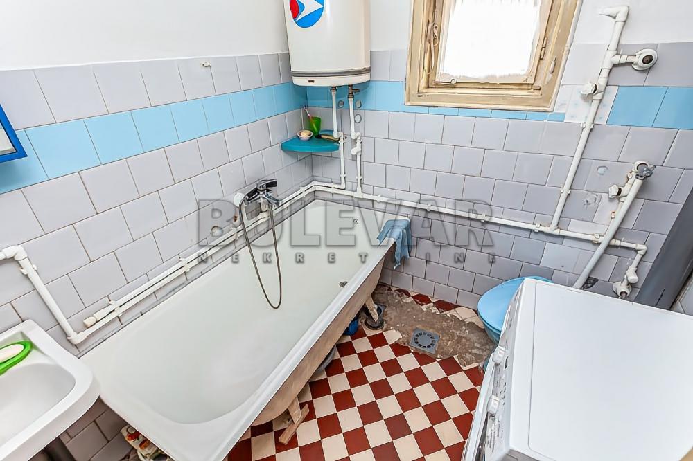 Slika 7 - Paraćinska,  Kuća na prodaju, 192m2, 180.000€