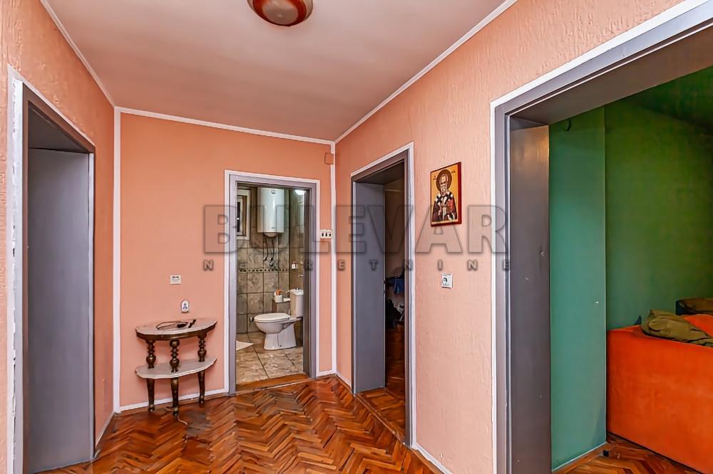 Slika 6 - Paraćinska,  Kuća na prodaju, 192m2, 180.000€