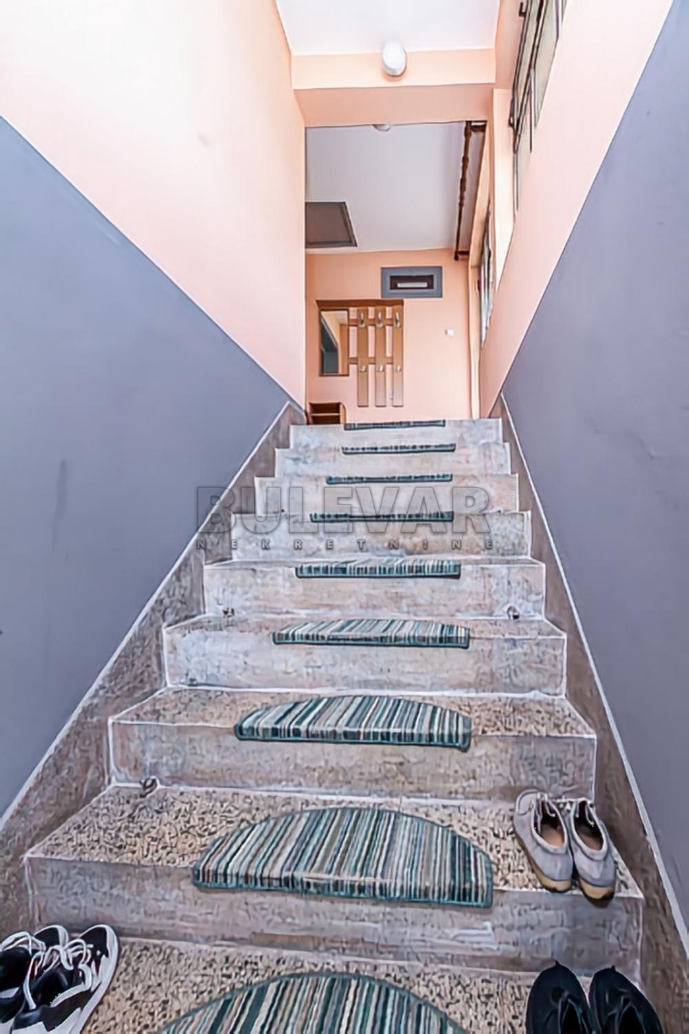 Slika 3 - Paraćinska,  Kuća na prodaju, 192m2, 180.000€