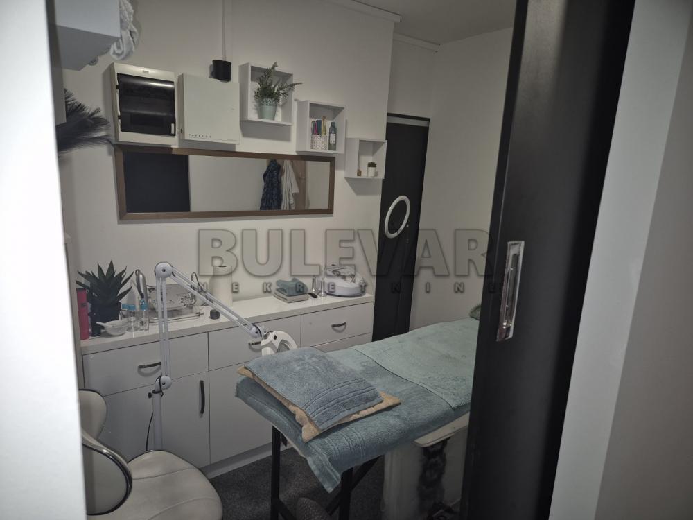 Slika 9 - Bulevar Nemanjića,  Lokal na prodaju, 283m2, 199.000€