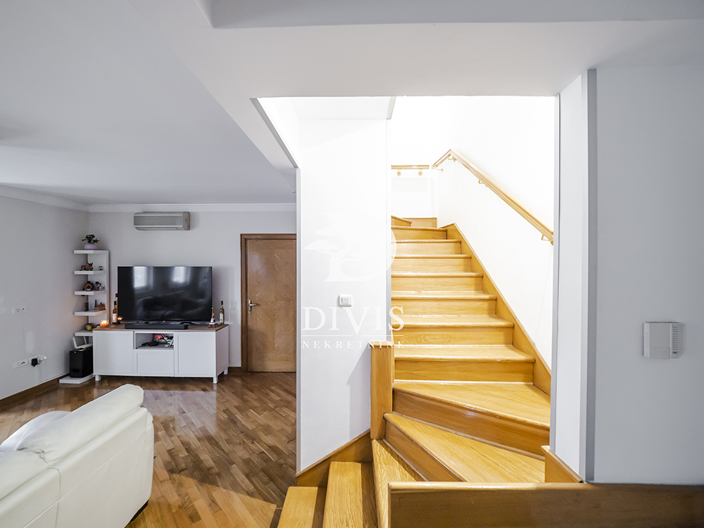 Slika 7 - Durmitorska , Četvorosoban stan na prodaju, 149m2, 450.000€