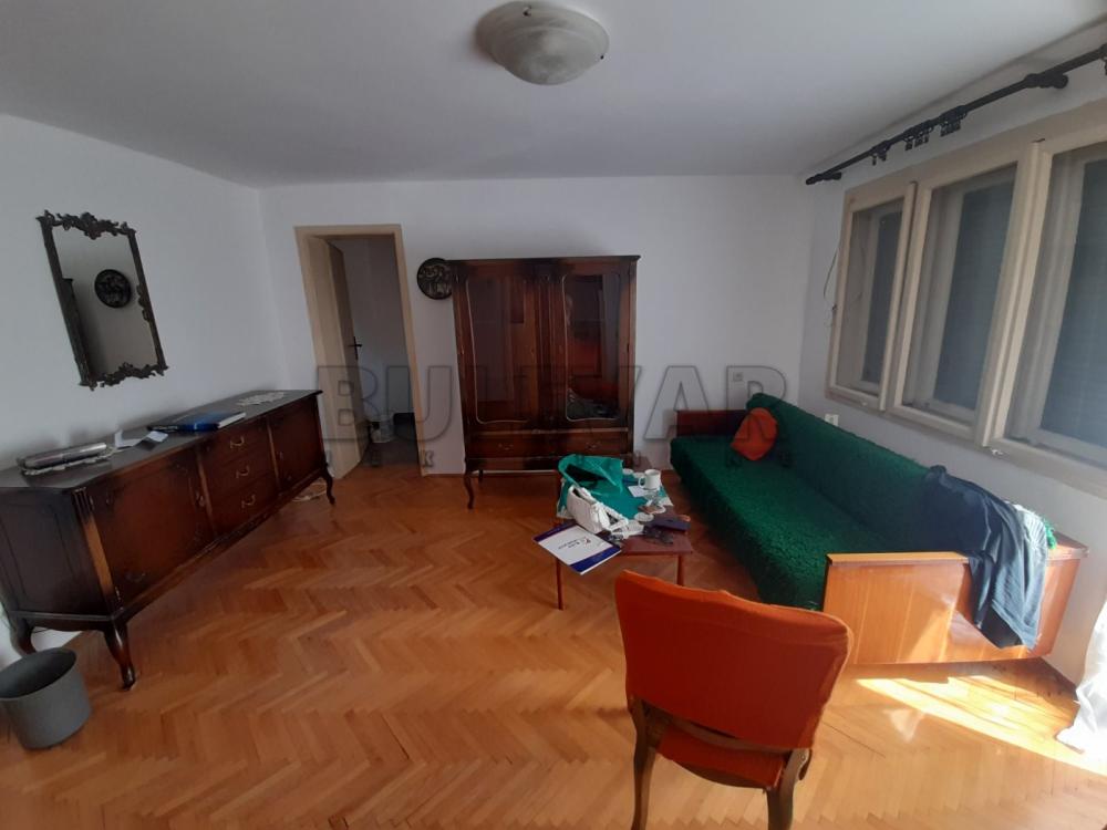 Slika 1 - Sutjeska, Dvosoban stan za izdavanje, 45m2, 200€