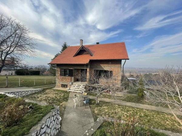 Slika 1 -  Kuća na prodaju, 296m2, 424.360€