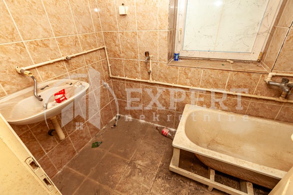 Slika 9 - Proleterska,  Kuća na prodaju, 500m2, 721.000€