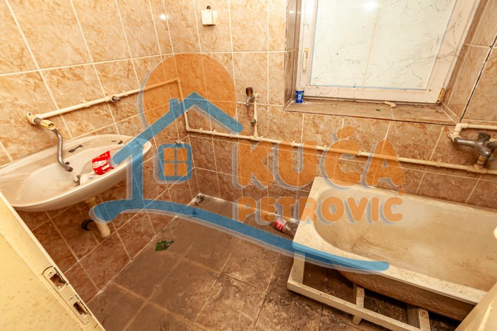 Slika 9 - Proleterska,  Kuća na prodaju, 500m2, 721.000€