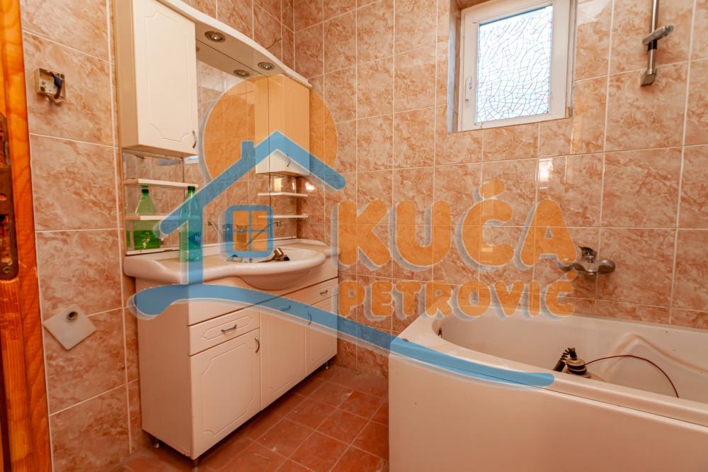 Slika 8 - Proleterska,  Kuća na prodaju, 500m2, 721.000€