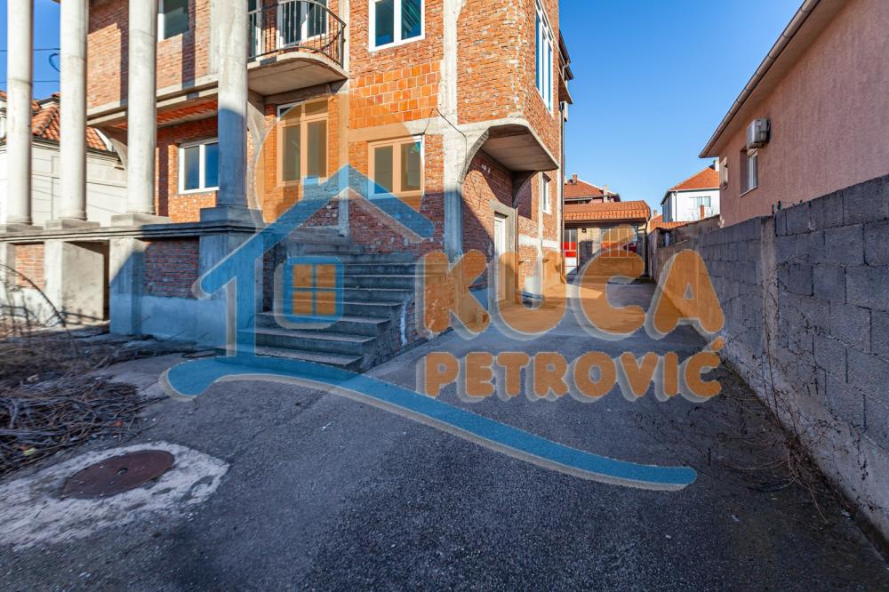 Slika 2 - Proleterska,  Kuća na prodaju, 500m2, 721.000€