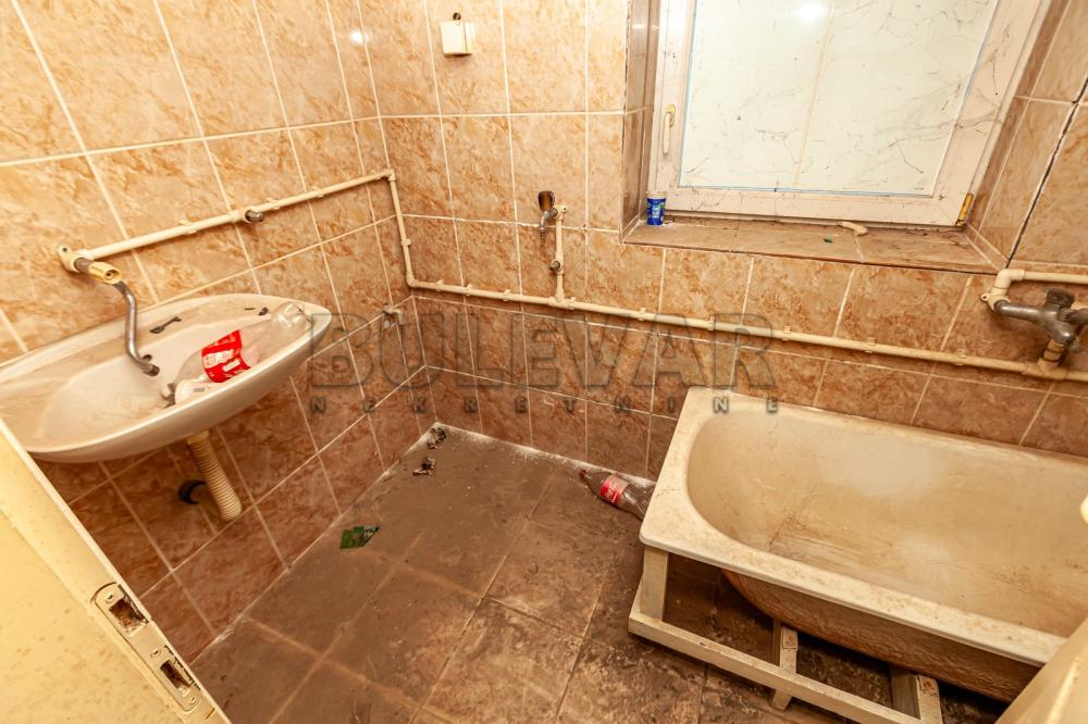 Slika 9 - Proleterska,  Kuća na prodaju, 500m2, 721.000€