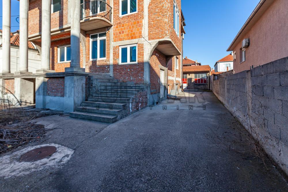 Slika 2 - Proleterska,  Kuća na prodaju, 500m2, 721.000€