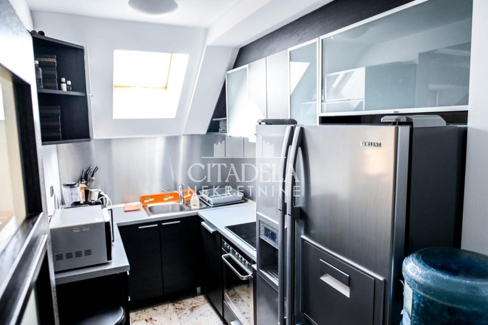 Slika 8 - Trgovačka, Četvorosoban stan na prodaju, 100m2, 240.000€