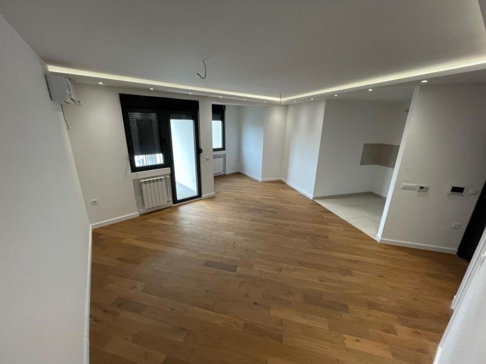 Glavna slika -Trosoban stan na prodaju, 70m2, 223.510€