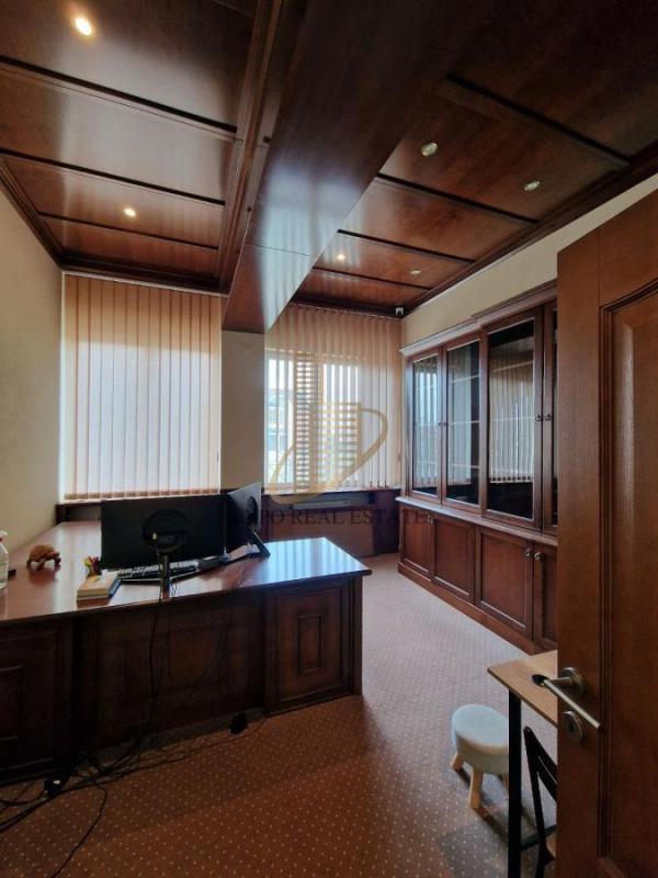 Slika 2 -  Lokal za izdavanje, 690m2, 5.000€