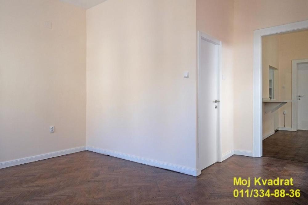 Slika 11 - Četvorosoban stan za izdavanje, 105m2, 1.200€