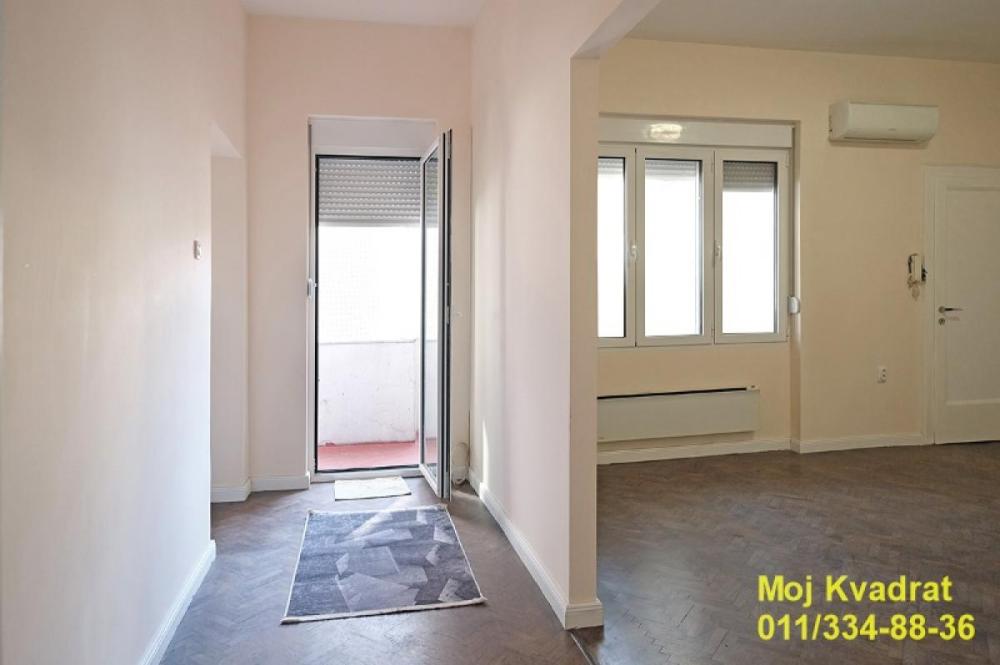 Slika 2 - Četvorosoban stan za izdavanje, 105m2, 1.200€