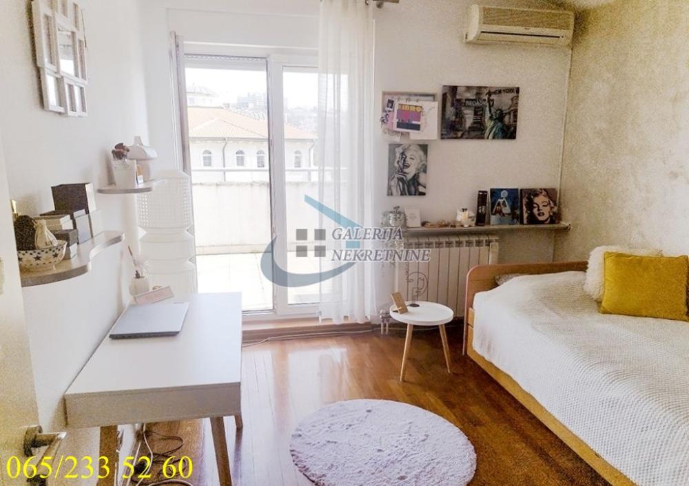 Slika 1 - Aleksandra Tirnanića Tirketa, Četvorosoban stan na prodaju, 142m2, 380.000€