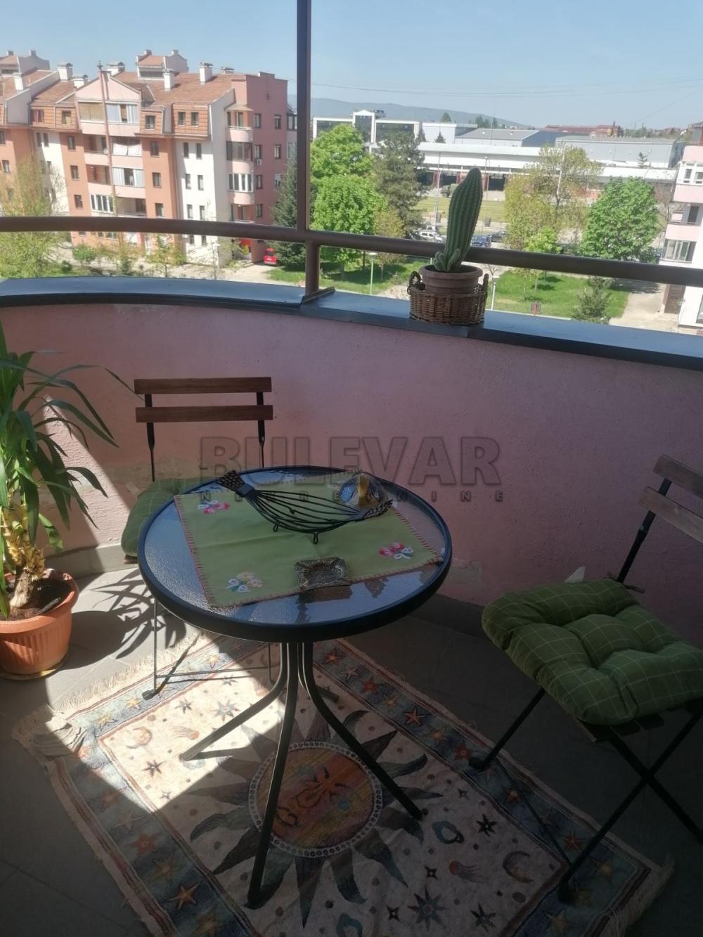 Slika 7 - Bulevar Nikole Tesle, Trosoban stan na prodaju, 95m2, 120.000€