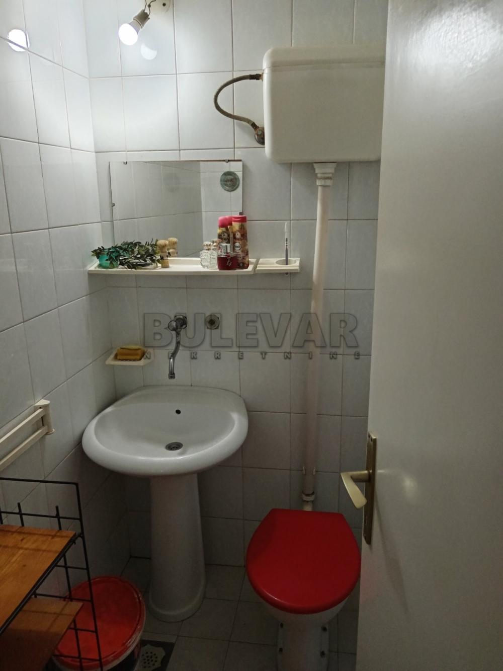 Slika 2 - Bulevar Nikole Tesle, Trosoban stan na prodaju, 95m2, 120.000€